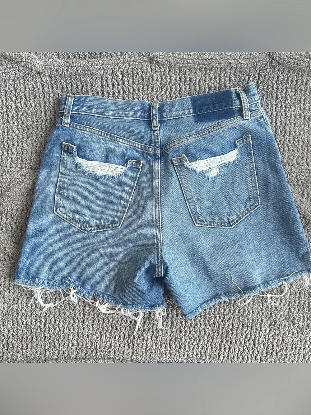 Abercrombie & Fitch Light Blue Distressed Denim Shorts High Rise 27 / 4